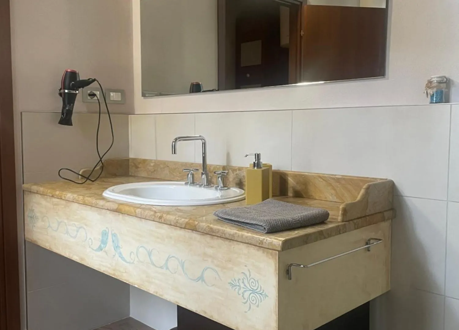 La Casa Di Enea Bed & Breakfast Goito  Italy